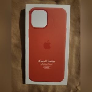Apple iphone 12 Pro Max silicone magsafe case.